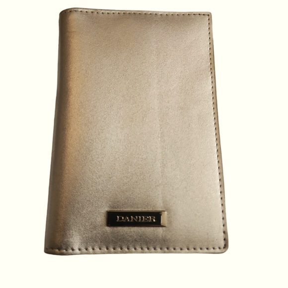 New DANIER passport cover /unisex - Picture 1 of 6